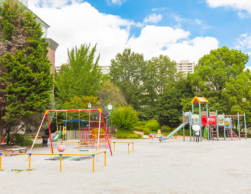 浜町公園（約80m／徒歩1分）